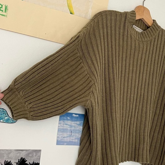 Olive Ribbed Sweater - Picture 4 of 5